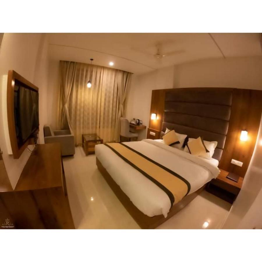 Hotel Prime Residency Chhatarpur Kültér fotó