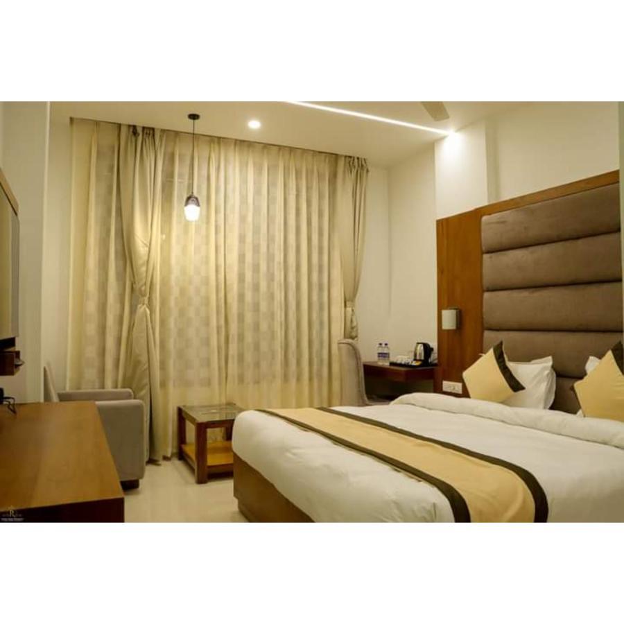 Hotel Prime Residency Chhatarpur Kültér fotó